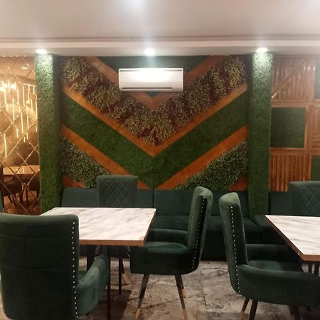 Ceremony Hotel And Banquets 파리다바드 외부 사진